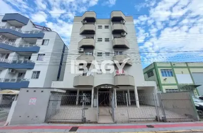 Apartamento com 2 quartos para alugar na Rua Justino Leite Neto, 845, Roçado, São José
