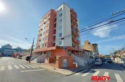 Excelente Apartamento 1 dormitório(s) em Barreiros - São José