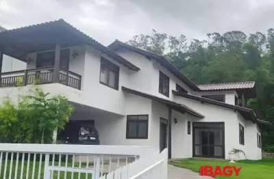 Excelente casa 4 dormitório(s) em córrego grande - florianópolis