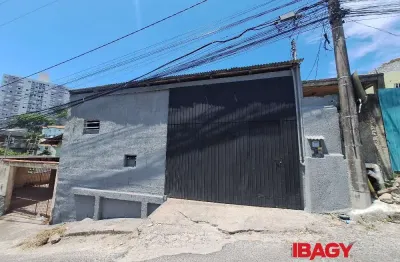 Excelente casa 1 dormitório(s) em estreito - florianópolis