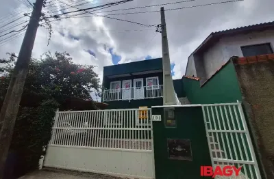 Excelente kitnet 0 dormitório(s) em ribeirão da ilha - florianópolis