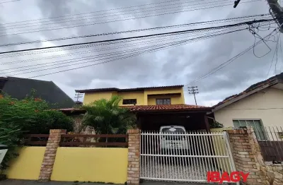 Excelente apartamento 2 dormitório(s) em ribeirão da ilha - florianópolis