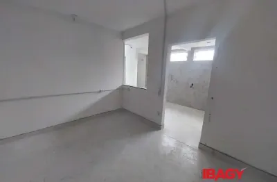 Ponto comercial para alugar na Rodovia Francisco Magno Vieira, 3250, Campeche, Florianópolis