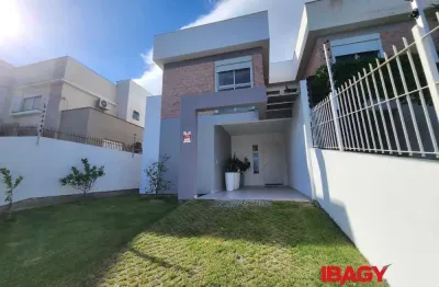 Excelente casa 3 dormitório(s) em campeche - florianópolis