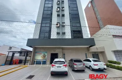 Oportunidade! salas/conjuntos em estreito - florianópolis