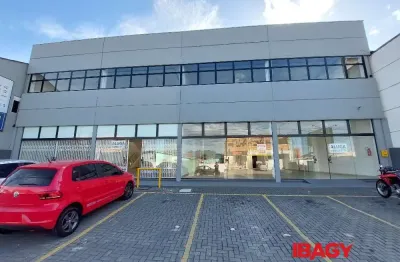 Sala comercial para alugar na Rua Padre João Batista Réus, 1322, Caminho Novo, Palhoça