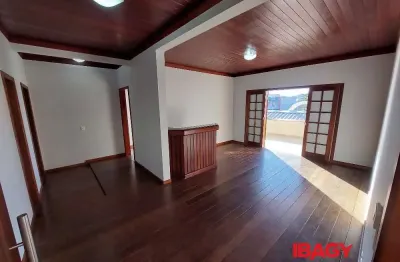 Excelente casa 3 dormitório(s) em ingleses do rio vermelho - florianópolis