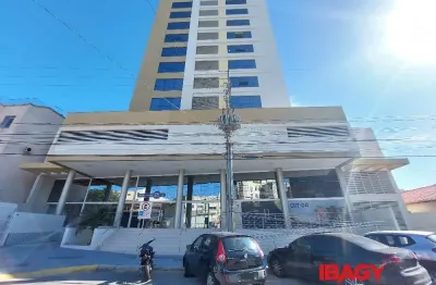 Ponto comercial para alugar na Rua Campolino Alves, 84, Capoeiras, Florianópolis