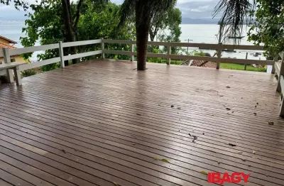 Casa comercial para alugar na Rua Gilson da Costa Xavier, 1180, Sambaqui, Florianópolis