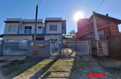 Excelente casa 3 dormitório(s) em campeche - florianópolis