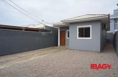 Excelente casa 3 dormitório(s) em são joão do rio vermelho - florianópolis
