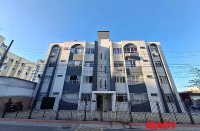 Casa com 2 quartos para alugar na Rua Otávio do Patrocínio Medeiros, 22, Nossa Senhora do Rosário, São José