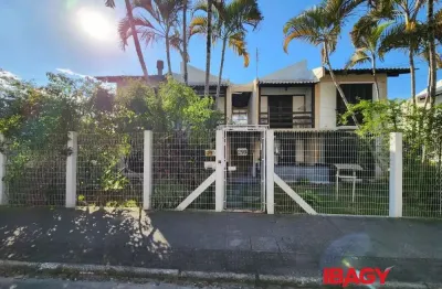 Excelente apartamento 2 dormitório(s) em canasvieiras - florianópolis