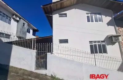 Excelente apartamento 1 dormitório(s) em saco dos limões - florianópolis