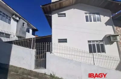 Excelente apartamento 1 dormitório(s) em saco dos limões - florianópolis