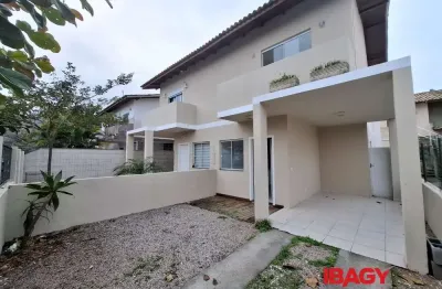 Excelente casa 3 dormitório(s) em são joão do rio vermelho - florianópolis