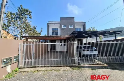 Excelente casa 2 dormitório(s) em ingleses do rio vermelho - florianópolis