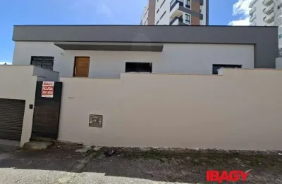 Excelente casa 2 dormitório(s) em agronômica - florianópolis