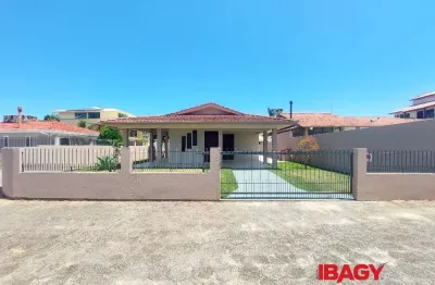 Excelente casa 3 dormitório(s) em ingleses do rio vermelho - florianópolis