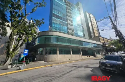 Ponto comercial para alugar na Rua Presidente Nereu Ramos, 19, Centro, Florianópolis