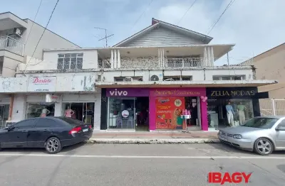 Excelente casa 4 dormitório(s) em centro - santo amaro da imperatriz