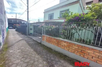 Excelente apartamento 3 dormitório(s) em trindade - florianópolis