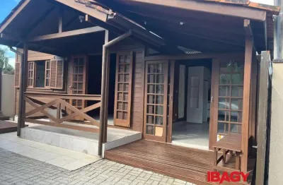 Excelente casa 3 dormitório(s) em morro das pedras - florianópolis