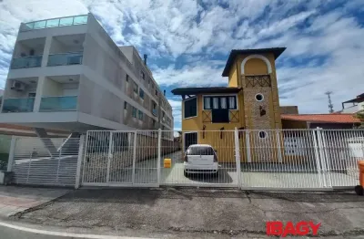 Excelente apartamento 1 dormitório(s) em canasvieiras - florianópolis