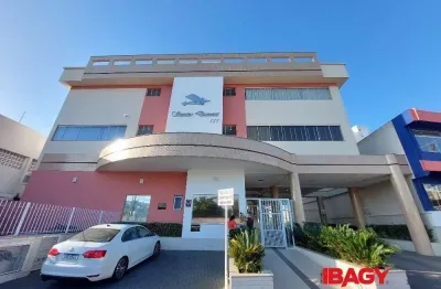 Apartamento com 1 quarto para alugar na Rua Francisco Pedro Machado, 555, Barreiros, São José