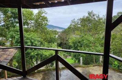 Excelente casa 4 dormitório(s) em córrego grande - florianópolis