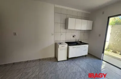 Excelente apartamento 2 dormitório(s) em campeche - florianópolis