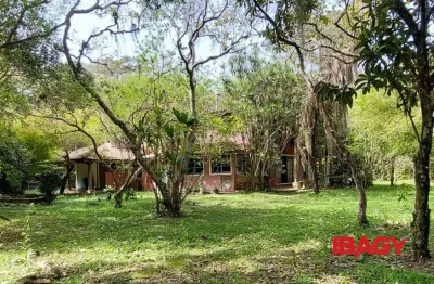 Excelente casa 5 dormitório(s) em ratones - florianópolis