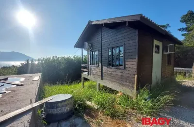 Excelente casa 2 dormitório(s) em ribeirão da ilha - florianópolis