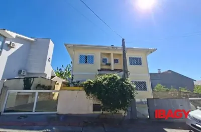 Excelente casa 3 dormitório(s) em bela vista - palhoça