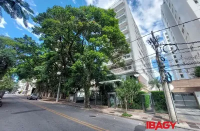 Apartamento com 3 quartos para alugar na Avenida Trompowsky, 373, Centro, Florianópolis