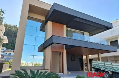 Excelente casa 4 dormitório(s) em ingleses do rio vermelho - florianópolis