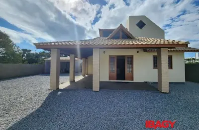 Excelente casa 3 dormitório(s) em campeche - florianópolis