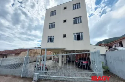 Excelente apartamento 1 dormitório(s) em costeira do pirajubae - florianópolis