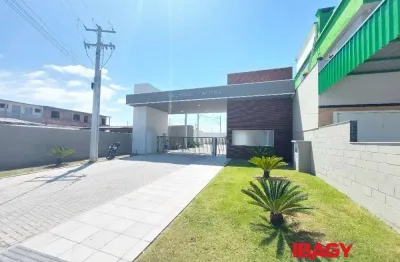 Casa com 2 quartos para alugar na Rua João Manoel Ferreira, 72, Rio Caveiras, Biguaçu