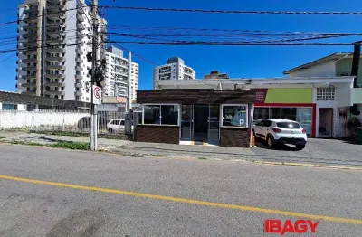 Ponto comercial para alugar na Rua Capitão Pedro Leite, 152, Barreiros, São José