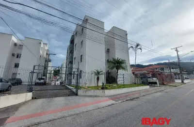 Apartamento com 2 quartos para alugar na Rua Pedro André Hermes, 543, Nossa Senhora do Rosário, São José