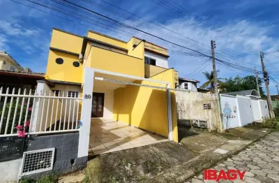 Excelente casa 2 dormitório(s) em campeche - florianópolis