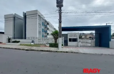 Apartamento com 2 quartos para alugar na Rua Celso José Kuerten, 18, Sertão do Maruim, São José