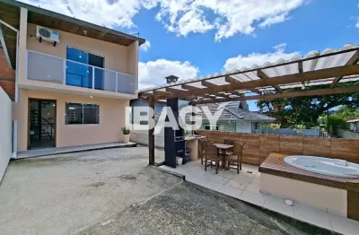 Excelente casa 2 dormitório(s) em armação do pântano do sul - florianópolis