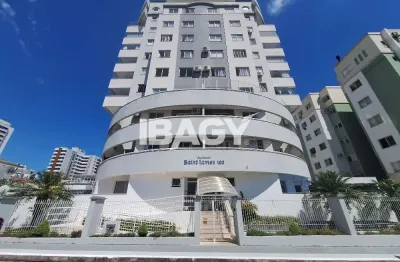 Excelente Apartamento 3 dormitório(s) em Barreiros - São José