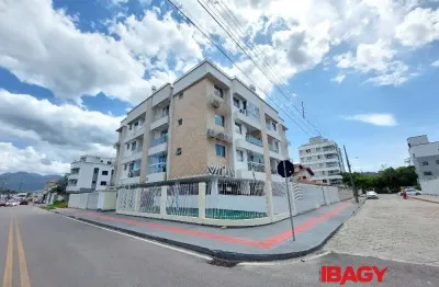 Apartamento com 3 quartos para alugar na Rua Pedro Lindolfo Schütz, 179, Aririu, Palhoça