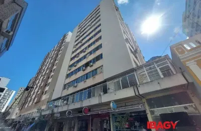 Excelente apartamento 3 dormitório(s) em centro - florianópolis
