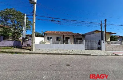 Casa com 4 quartos para alugar na Rua Palmira Laura Florêncio, 2318, Real Parque, São José