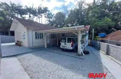 Excelente casa 3 dormitório(s) em centro - santo amaro da imperatriz
