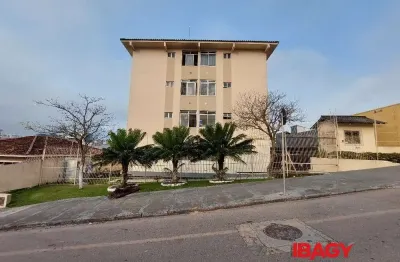 Excelente apartamento 2 dormitório(s) em abraão - florianópolis